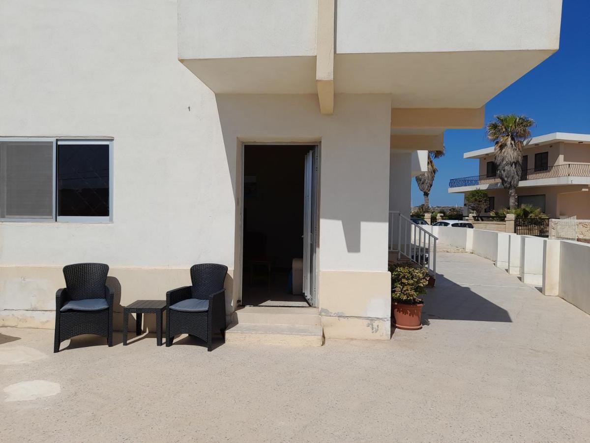 Sunshine Holiday Apartment 4 Next To The Sea St. Paul's Bay Exterior foto